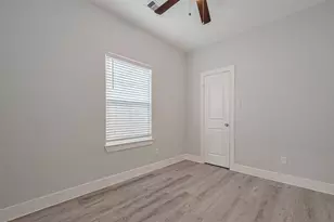 7926 Easter St, Houston, TX 77088 - Photo 11