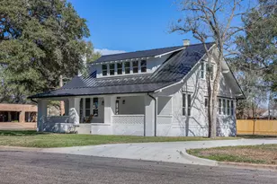 452 N Jackson St, La Grange, TX 78945 - Photo 5