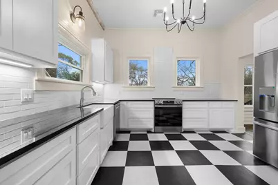 452 N Jackson Street, La Grange, TX 78945 - Photo 13