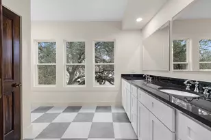 452 N Jackson St, La Grange, TX 78945 - Photo 31