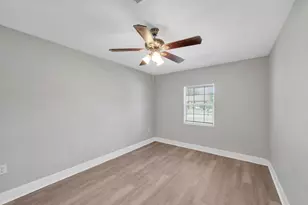 12358 Mylla St, Houston, TX 77015 - Photo 7