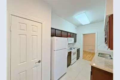 2700 Revere Street #140, Houston, TX 77098 - Photo 9