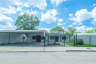 6414 Crestridge St, Houston, TX 77033 - Photo 1