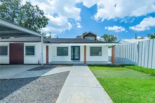 6414 Crestridge St, Houston, TX 77033 - Photo 3