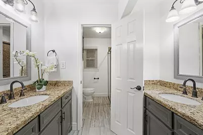 1320 Woodvine Drive, Houston, TX 77055 - Photo 33