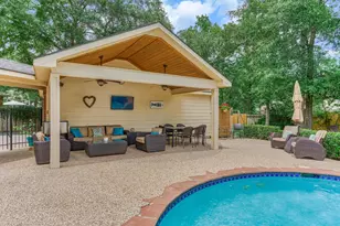 14 Kenmare Ct, The Woodlands, TX 77382 - Photo 37