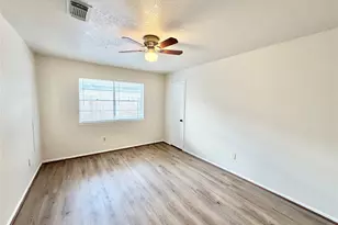 2218 Green Knoll Dr, Houston, TX 77067 - Photo 19
