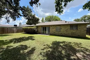 2218 Green Knoll Dr, Houston, TX 77067 - Photo 21