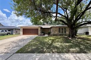 2218 Green Knoll Dr, Houston, TX 77067 - Photo 1