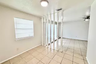 2218 Green Knoll Dr, Houston, TX 77067 - Photo 9