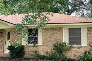 708 1st St, Winnie, TX 77665 - Photo 5