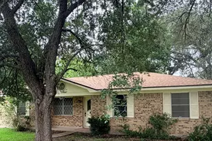 708 1st St, Winnie, TX 77665 - Photo 3