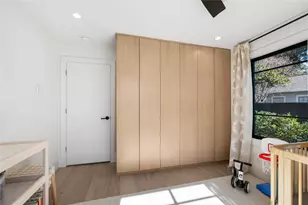 419 W 30th St, Houston, TX 77018 - Photo 35