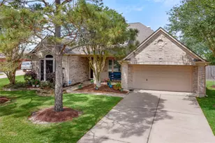 2885 Smokey Lake Ln, League City, TX 77539 - Photo 1