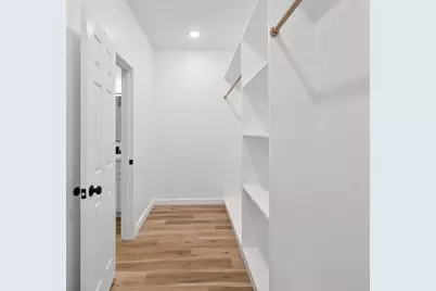 1504 W Blum Street #B, Alvin, TX 77511 - Photo 17