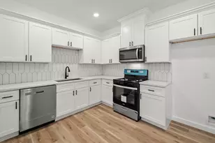 1504 W Blum St, Alvin, TX 77511 - Photo 7