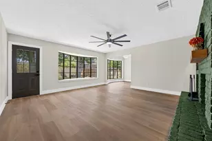 16910 David Glen Dr, Friendswood, TX 77546 - Photo 3