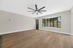 16910 David Glen Dr, Friendswood, TX 77546 - Photo 5