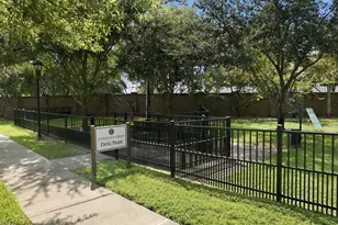 933 Blackshire Ln, Houston, TX 77055 - Photo 39