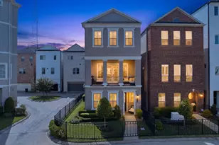 933 Blackshire Ln, Houston, TX 77055 - Photo 1