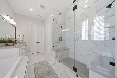 933 Blackshire Lane, Houston, TX 77055 - Photo 13