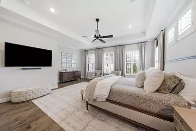 933 Blackshire Lane, Houston, TX 77055 - Photo 9