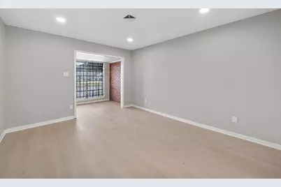 9347 Clearway Drive, Houston, TX 77033 - Photo 5