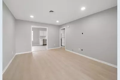 9347 Clearway Drive, Houston, TX 77033 - Photo 3