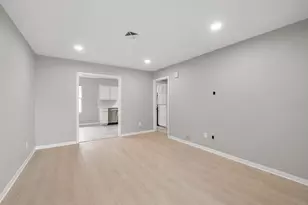 9347 Clearway Dr, Houston, TX 77033 - Photo 3
