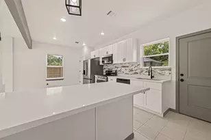 8306 Tidwell Rd, Houston, TX 77028 - Photo 9