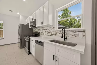 8306 Tidwell Road #B, Houston, TX 77028 - Photo 7