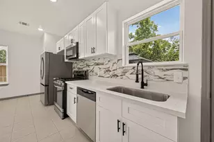 8306 Tidwell Rd, Houston, TX 77028 - Photo 7