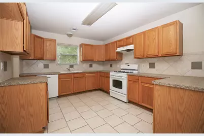 6923 Cheshire Park, Houston, TX 77088 - Photo 7