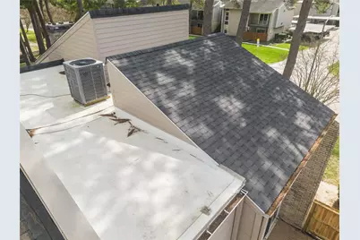 2103 Lake Village Drive, Houston, TX 77339 - Photo 5
