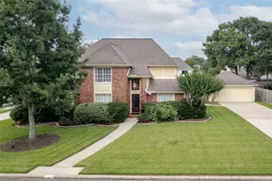 2748 Masters Dr, League City, TX 77573 - Photo 3