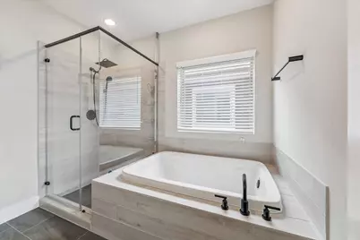 964 Ford Pines Lane, Houston, TX 77091 - Photo 13