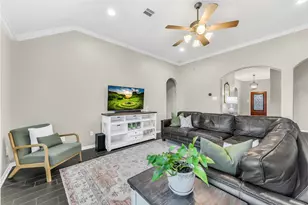 1813 Oakbranch Dr, Pearland, TX 77581 - Photo 5