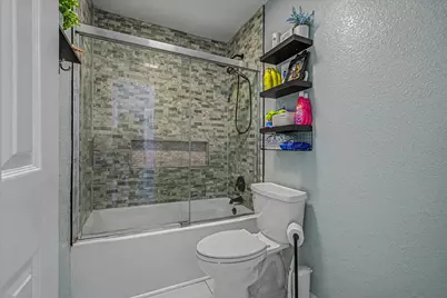 109 Southern Oaks Drive, Lake Jackson, TX 77566 - Photo 29