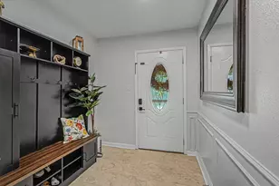 109 Southern Oaks Dr, Lake Jackson, TX 77566 - Photo 3