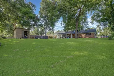 109 Southern Oaks Drive, Lake Jackson, TX 77566 - Photo 37