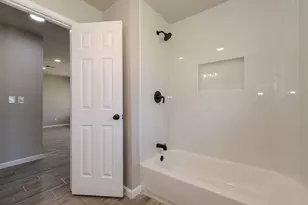 3828 Anderson Villa, Orange, TX 77630 - Photo 11