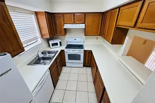 3100 Walnut Bend Ln, Houston, TX 77042 - Photo 5