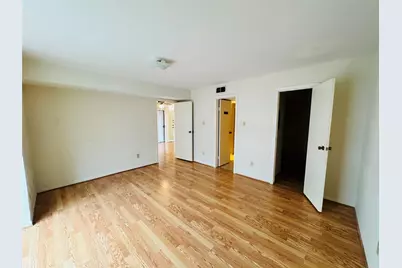 3100 Walnut Bend Lane #324, Houston, TX 77042 - Photo 9