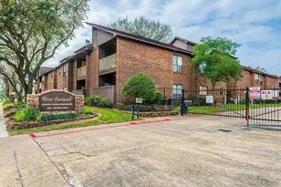 3100 Walnut Bend Ln, Houston, TX 77042 - Photo 15