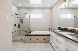 1007 Oakland Ct, Sugar Land, TX 77498 - Photo 19