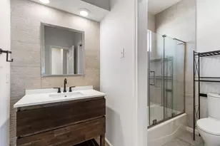 1007 Oakland Ct, Sugar Land, TX 77498 - Photo 23