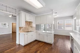 1007 Oakland Ct, Sugar Land, TX 77498 - Photo 13