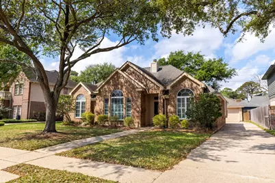 1007 Oakland Court, Sugar Land, TX 77498 - Photo 1