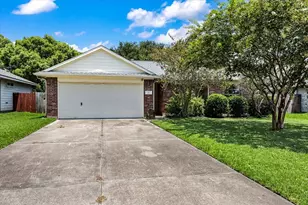 22 Highland St, Texas City, TX 77591 - Photo 1