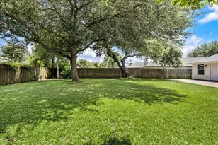 22 Highland St, Texas City, TX 77591 - Photo 27